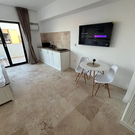 Azzuro And Hotel apartamentowy 3*